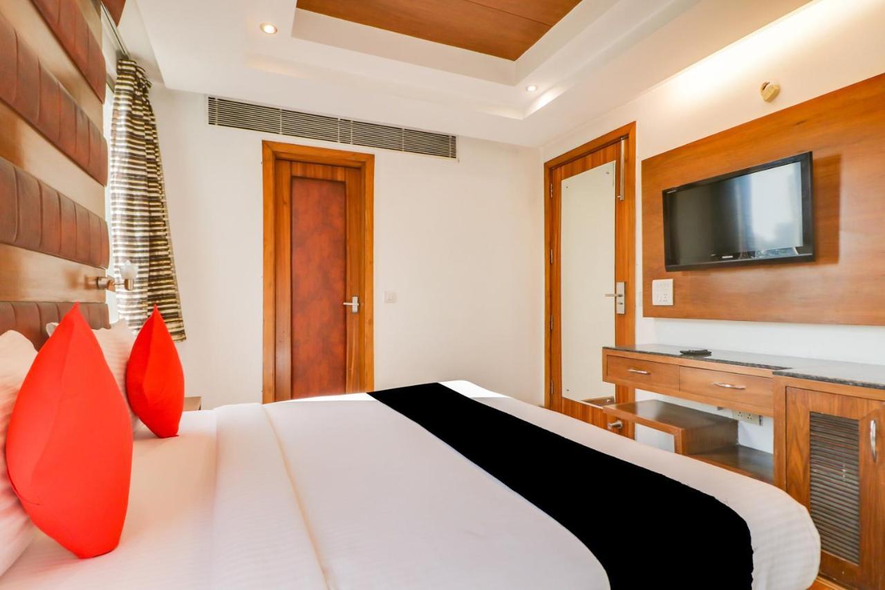 Townhouse 939 Hotel Gagan Inn Near Satyam Inox Patel Nagar Ню Делхи Екстериор снимка