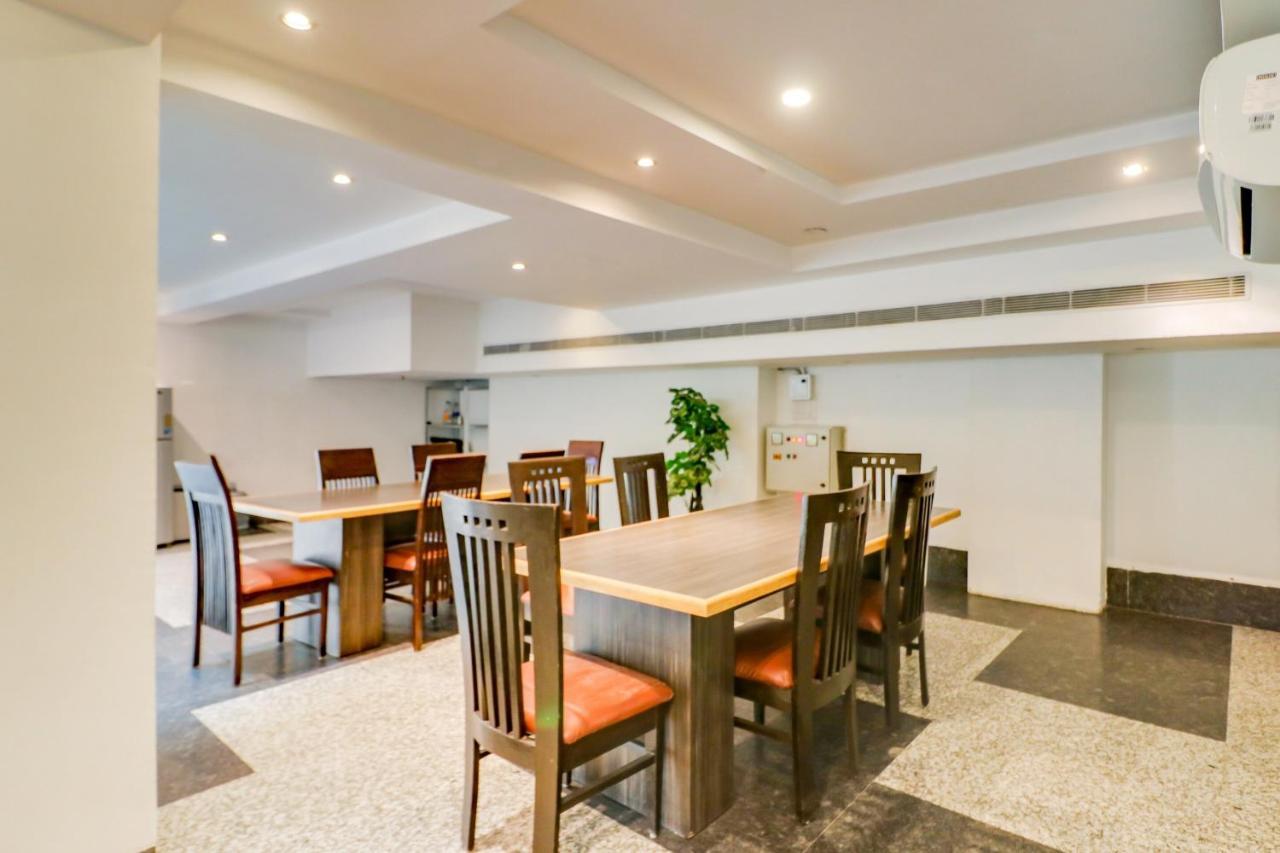 Townhouse 939 Hotel Gagan Inn Near Satyam Inox Patel Nagar Ню Делхи Екстериор снимка