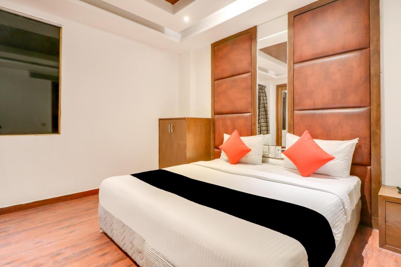 Townhouse 939 Hotel Gagan Inn Near Satyam Inox Patel Nagar Ню Делхи Екстериор снимка