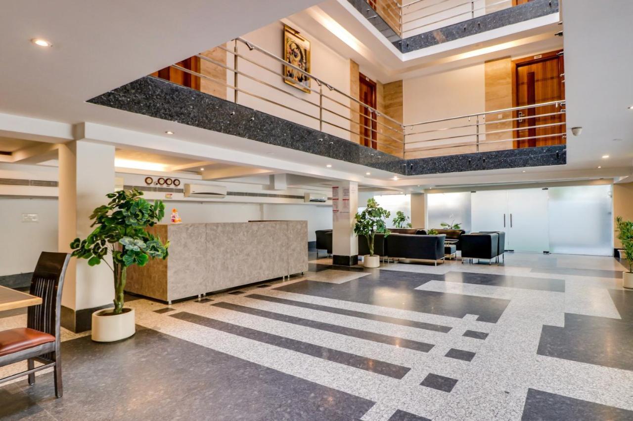Townhouse 939 Hotel Gagan Inn Near Satyam Inox Patel Nagar Ню Делхи Екстериор снимка
