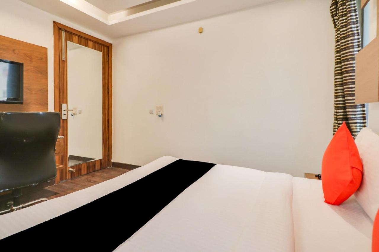 Townhouse 939 Hotel Gagan Inn Near Satyam Inox Patel Nagar Ню Делхи Екстериор снимка