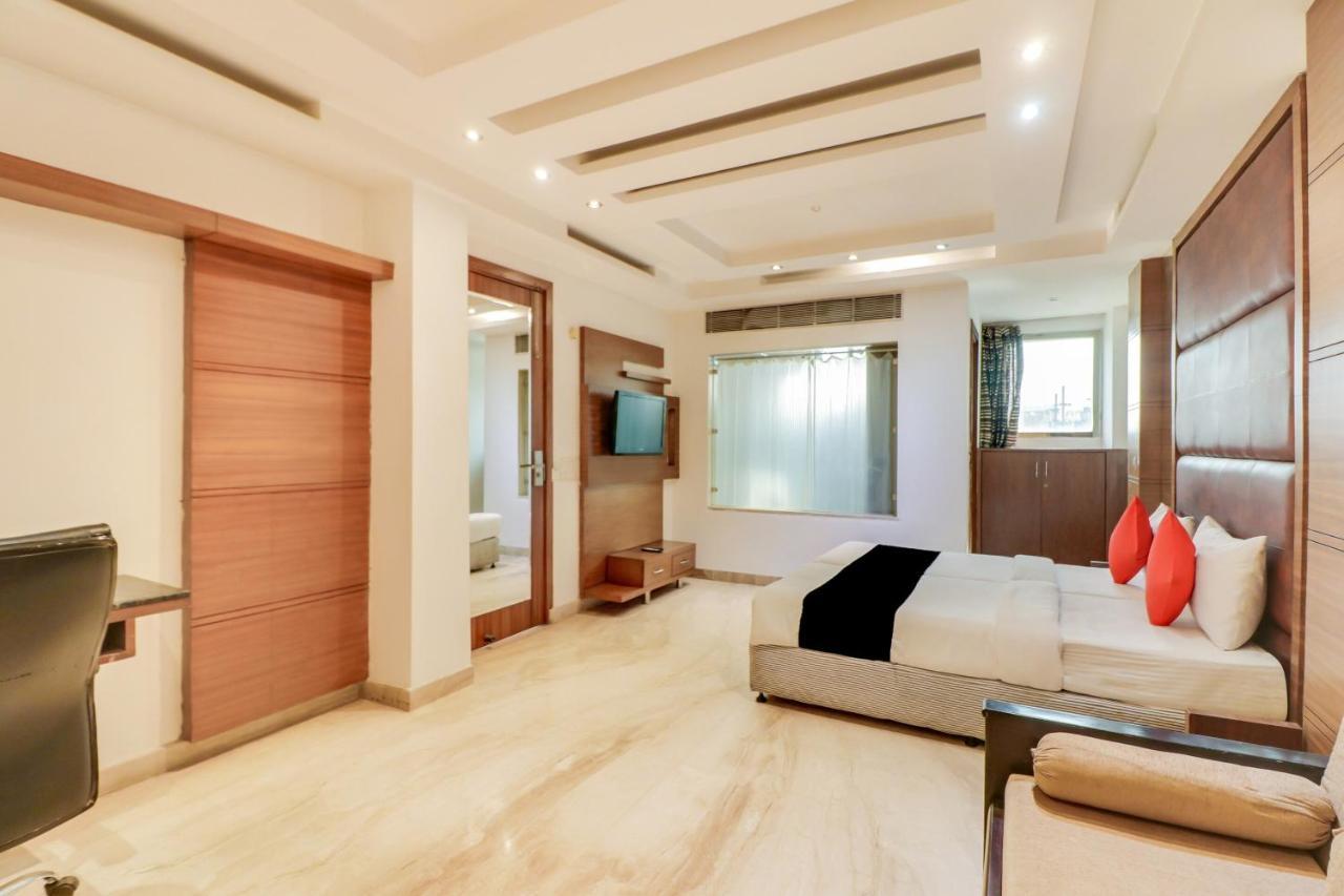 Townhouse 939 Hotel Gagan Inn Near Satyam Inox Patel Nagar Ню Делхи Екстериор снимка
